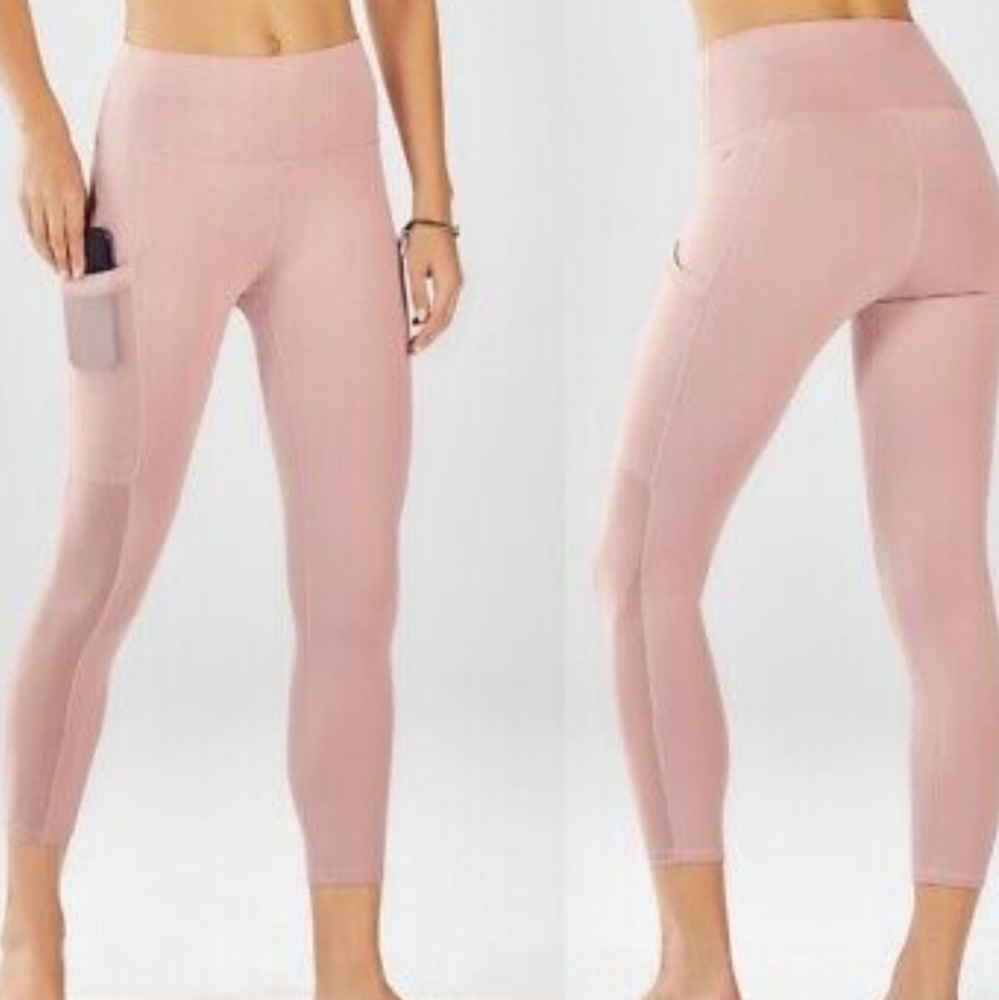 Fabletics mila powerhold crop Capri rose bloom pink size small euc •